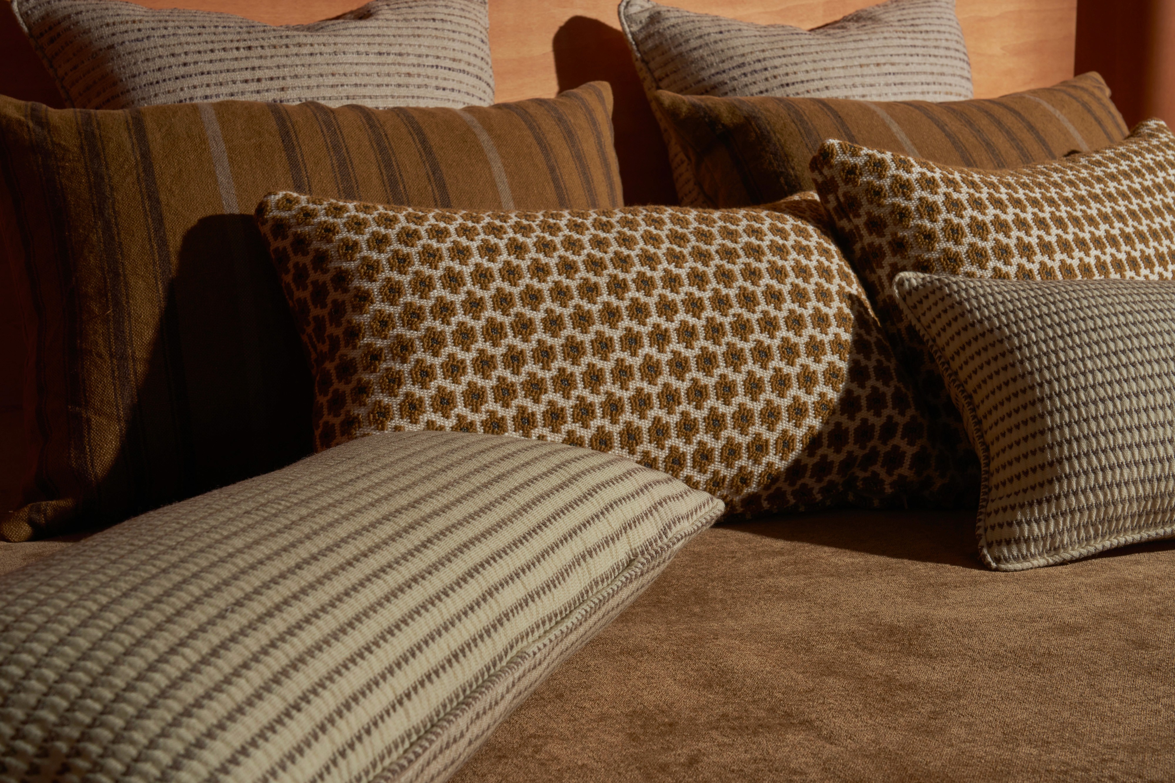 20141 luxury decorative interior textile by Decortex - MateriaVita