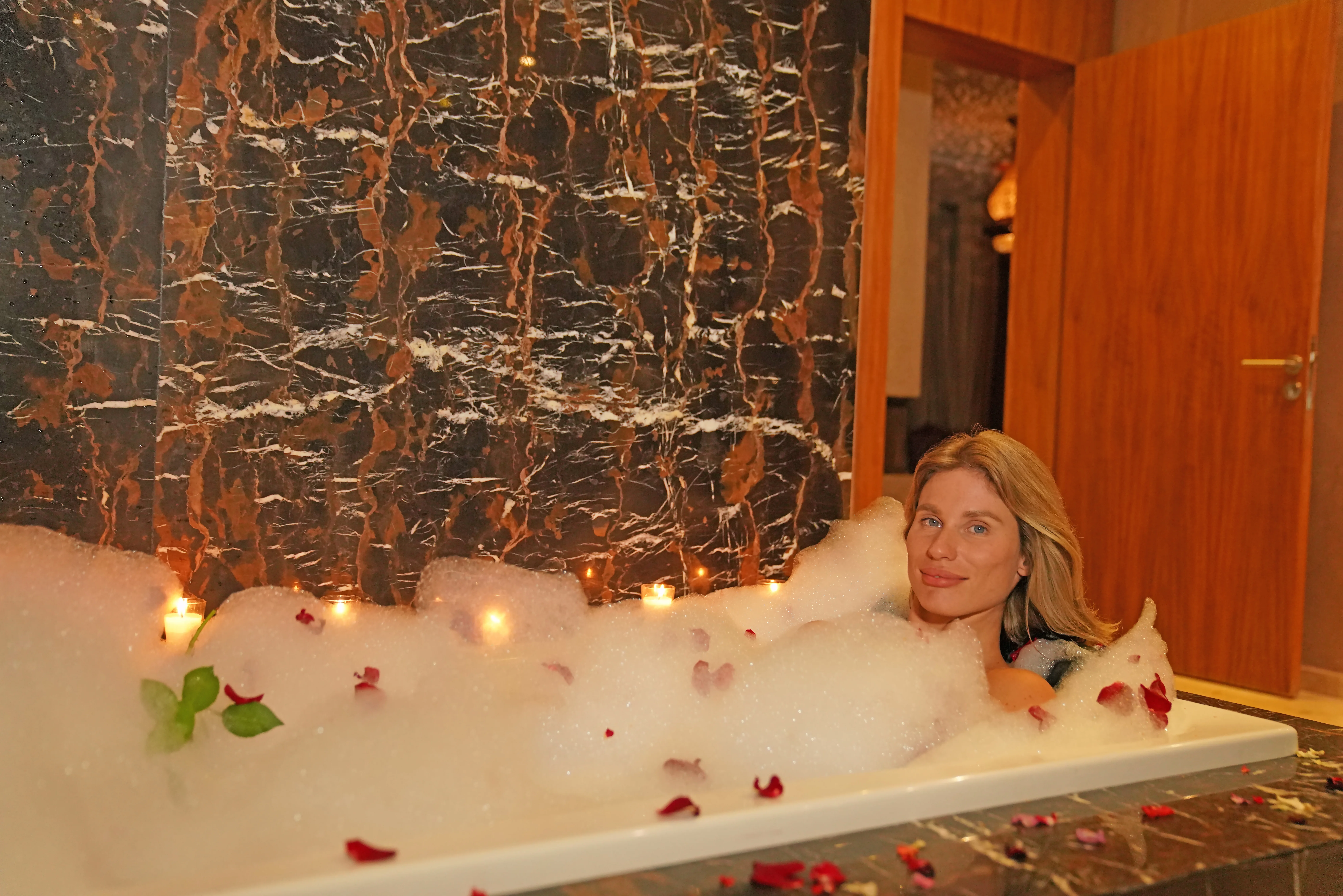 Romantic amenities