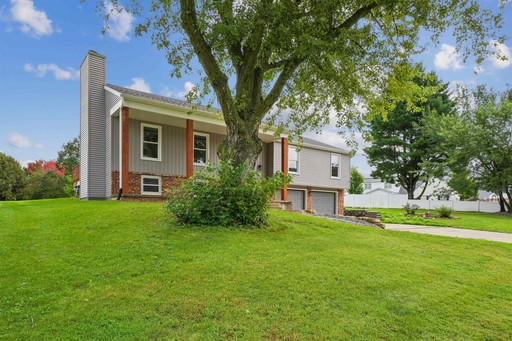Photo 3 of 975 Hillcrest Circle, Platteville