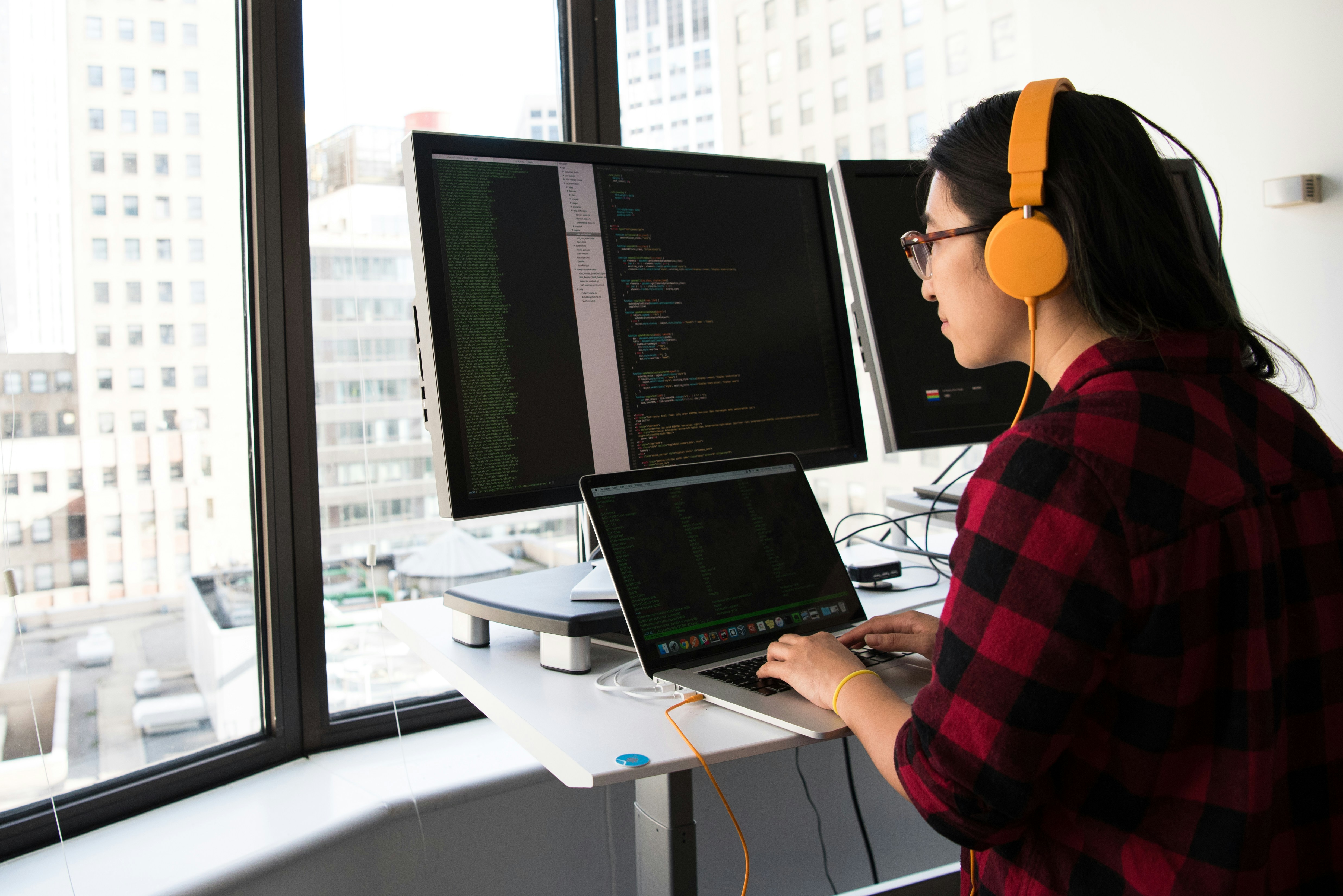woman working - What to Look for When Hiring a Software Engineer 