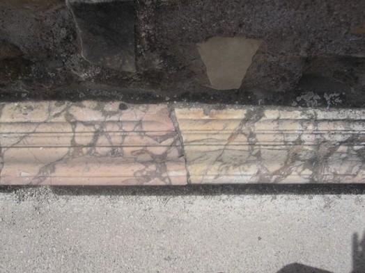 A photo of a stone border design.