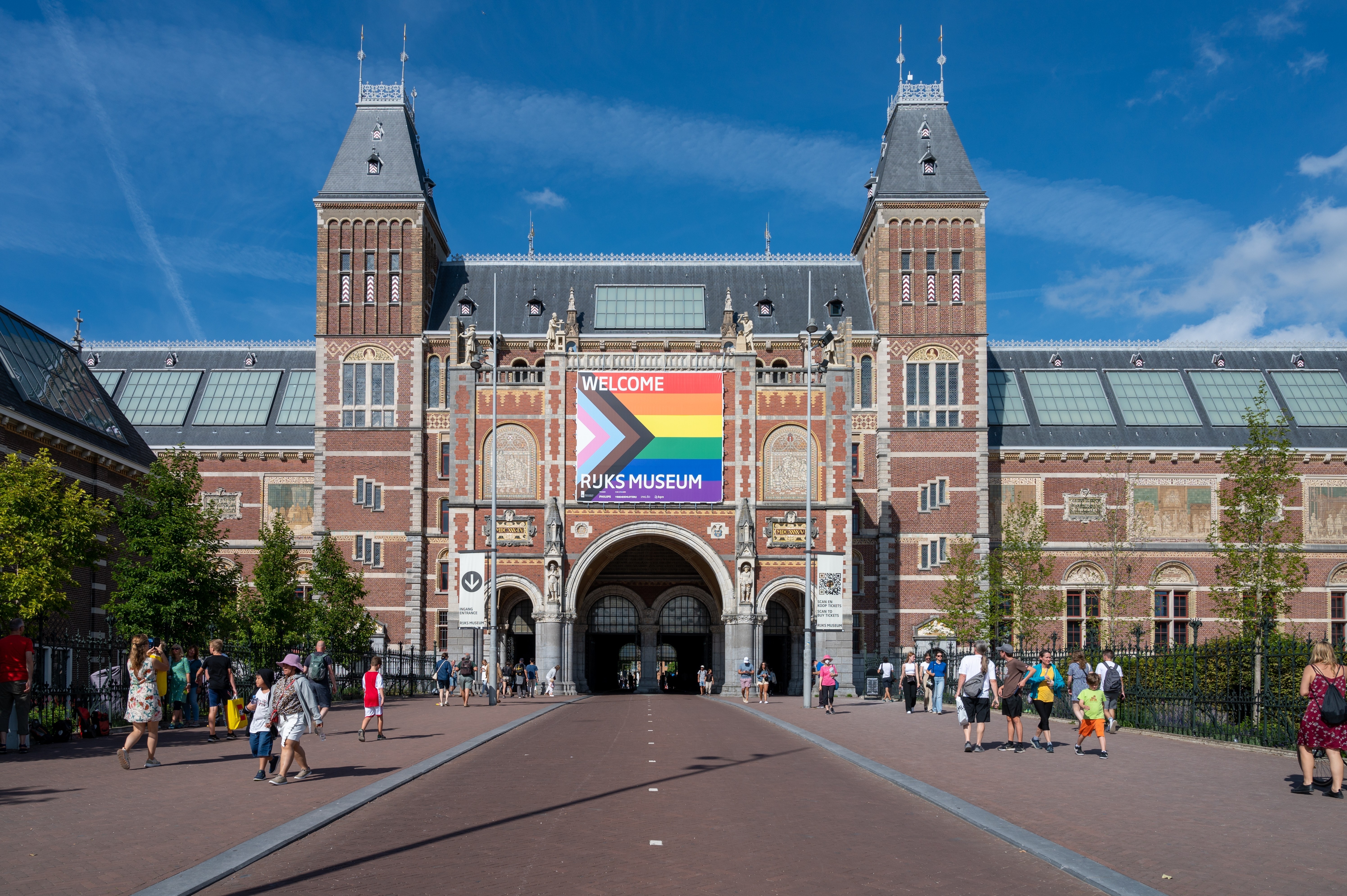 Amsterdam's Rijksmuseum as viewed from Musemplein, with two of its towers flanking the bicycle tunnel that passes through the museum.