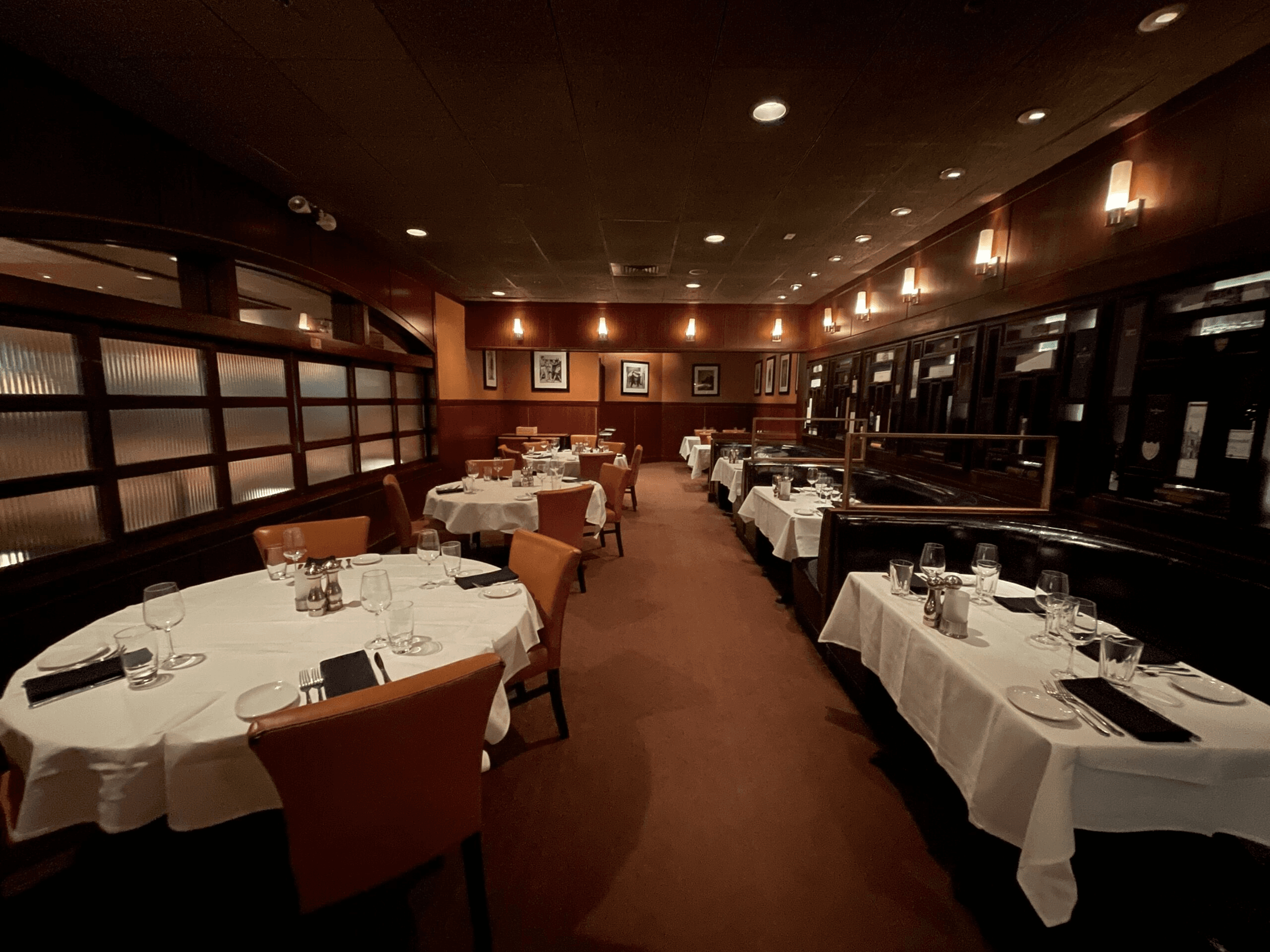 Sullivan’s Steakhouse, Restaurants in Downtown / Fayetteville Street