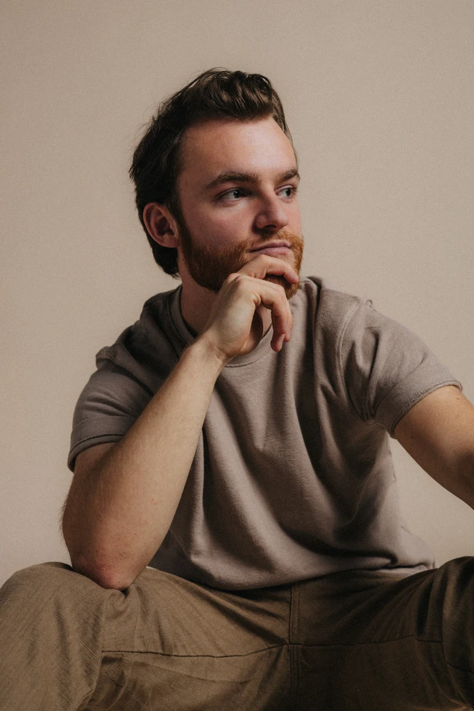Photo de Killian Kaputo, batteur du groupe, musicien live, co-producteur