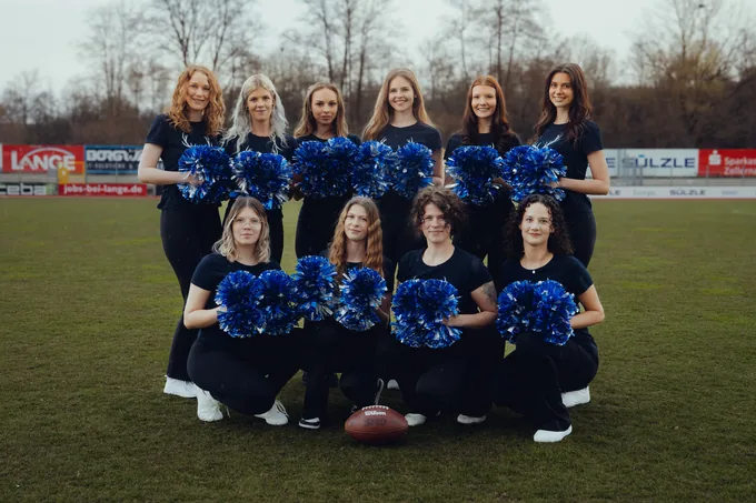 Das Cheerleading-Team Golden Antlers der Balingen Bucks