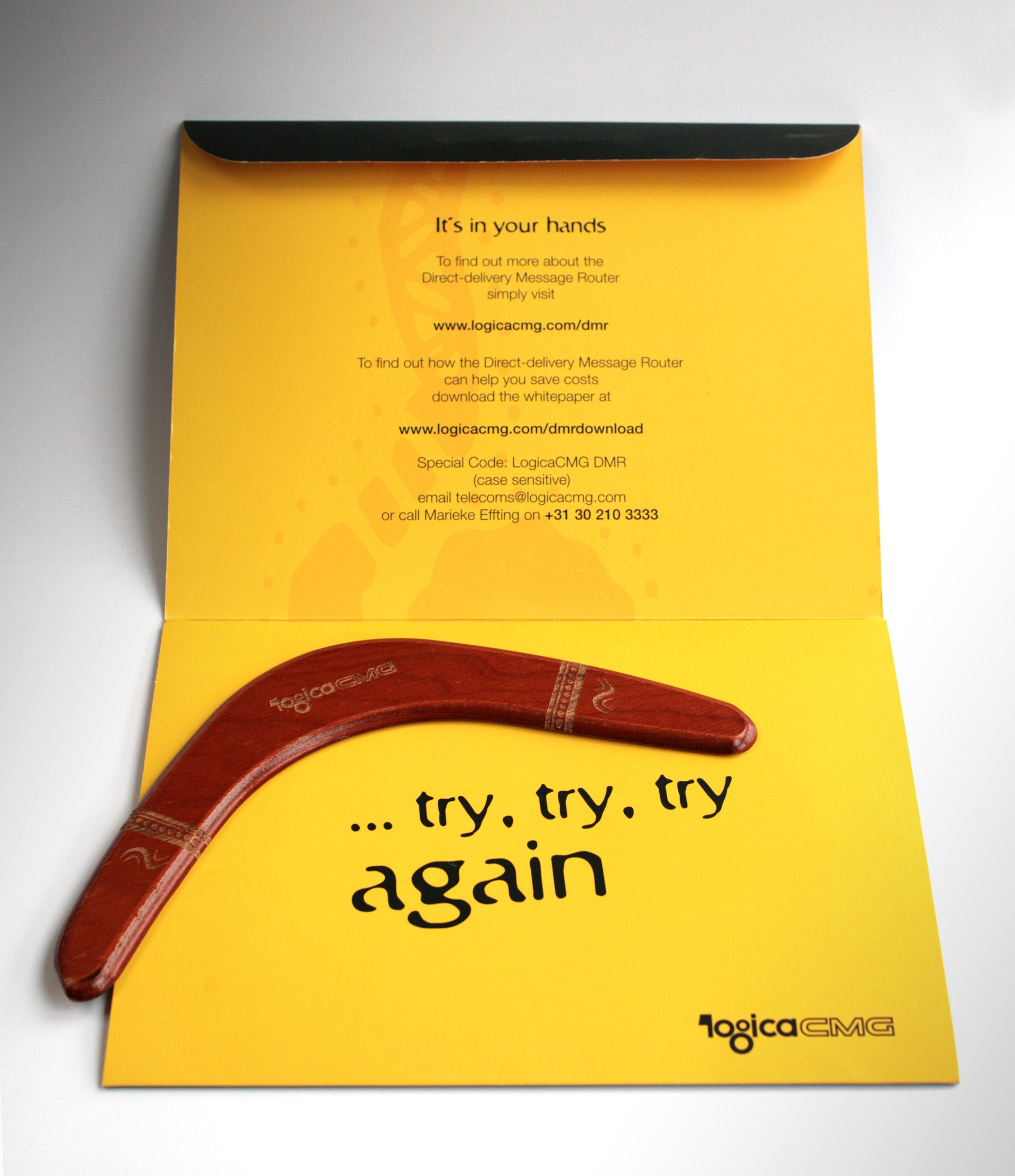 pink and black wallpaper