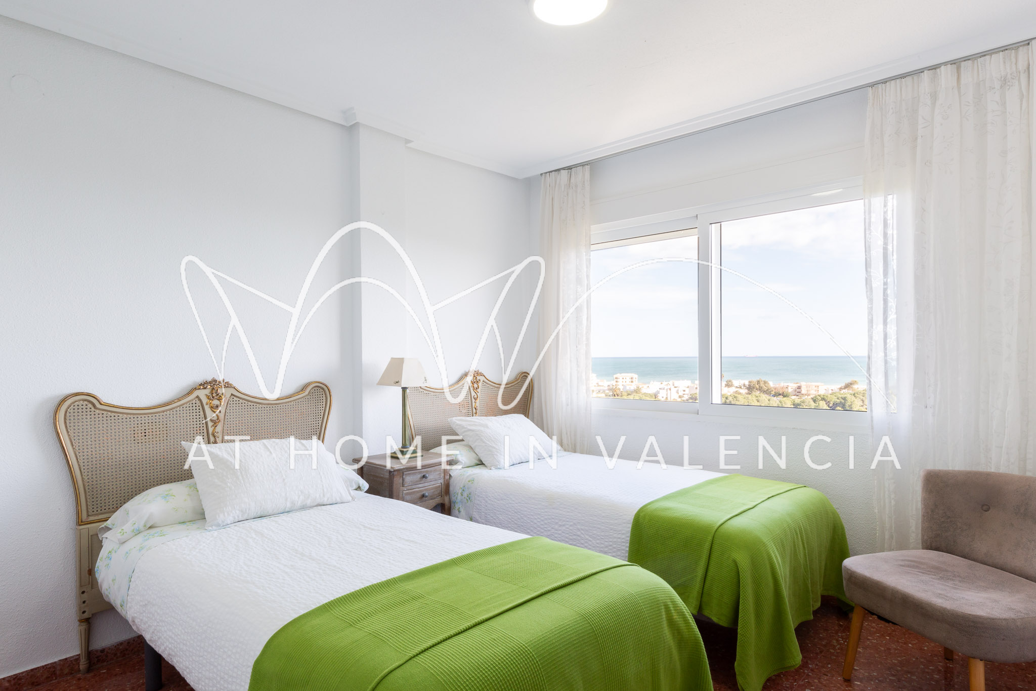 Apartment's kitchen photo