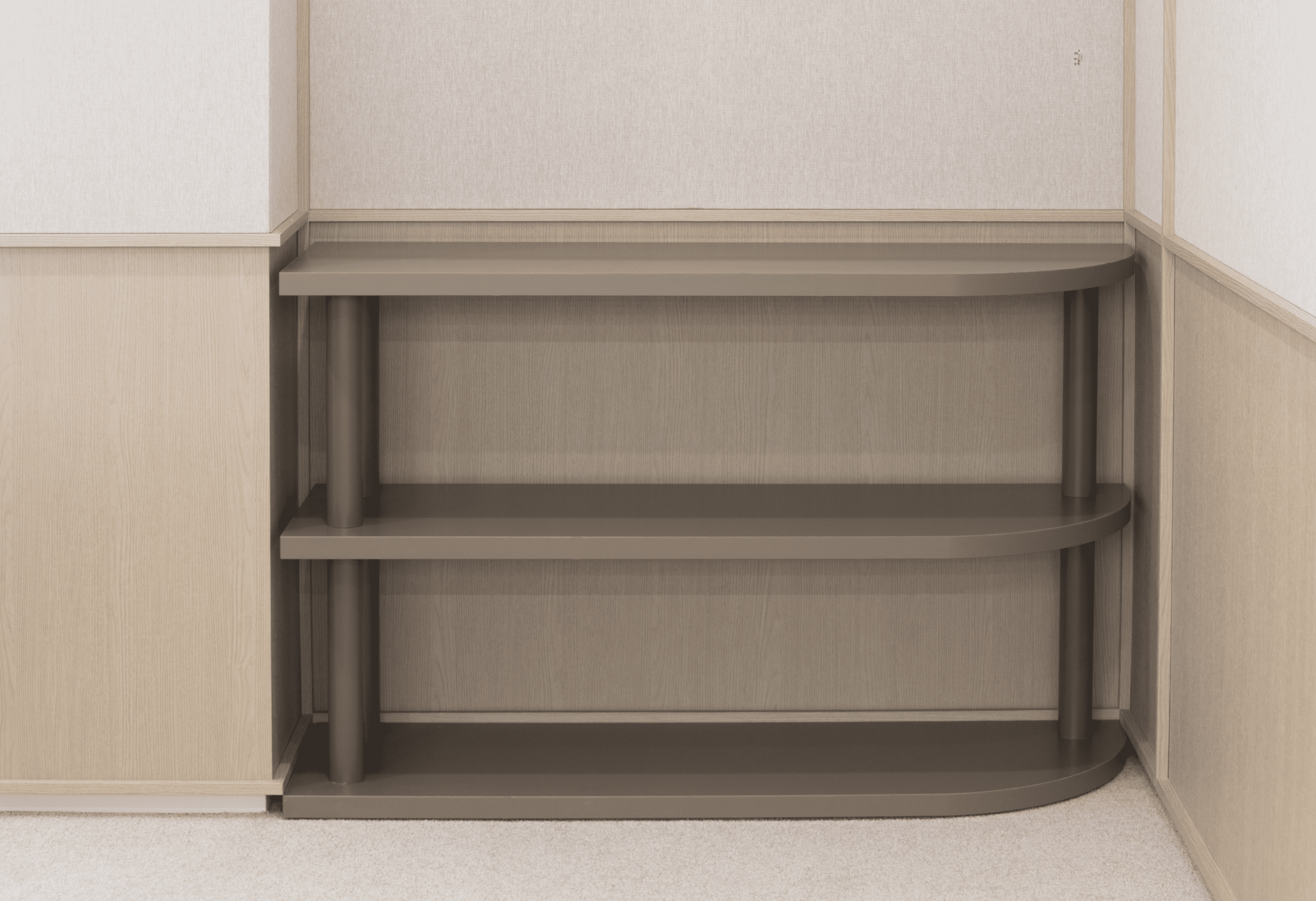 위 도면에 따라 실제로 제작된 맞춤 가구의 모습