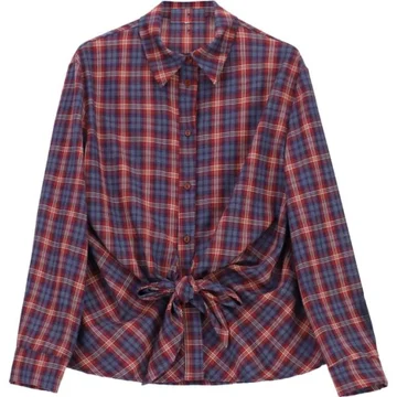 Camicia a quadri annodata
