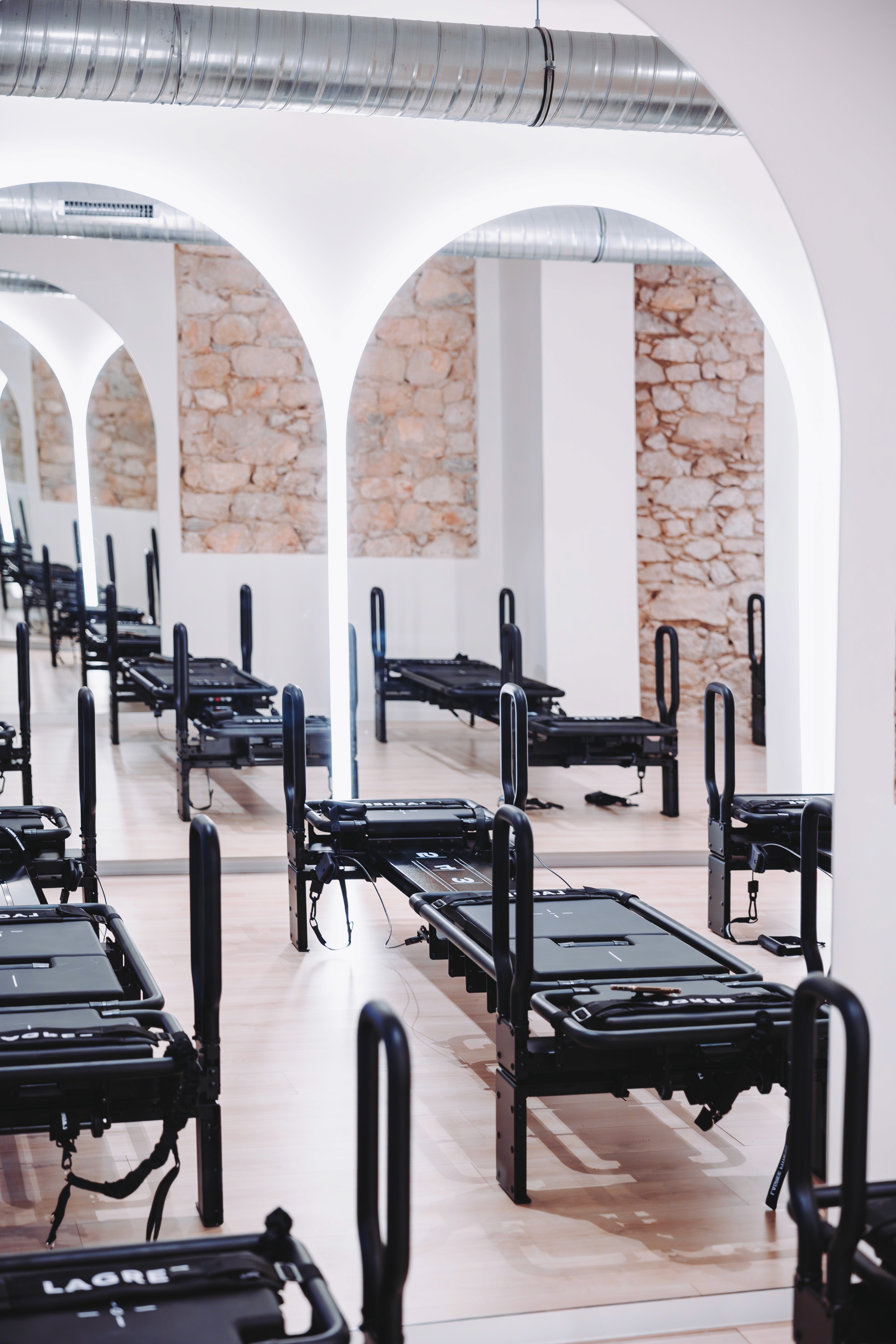 Formation Lagree Fitness à Nice – Exercices sur la machine Micro Pro