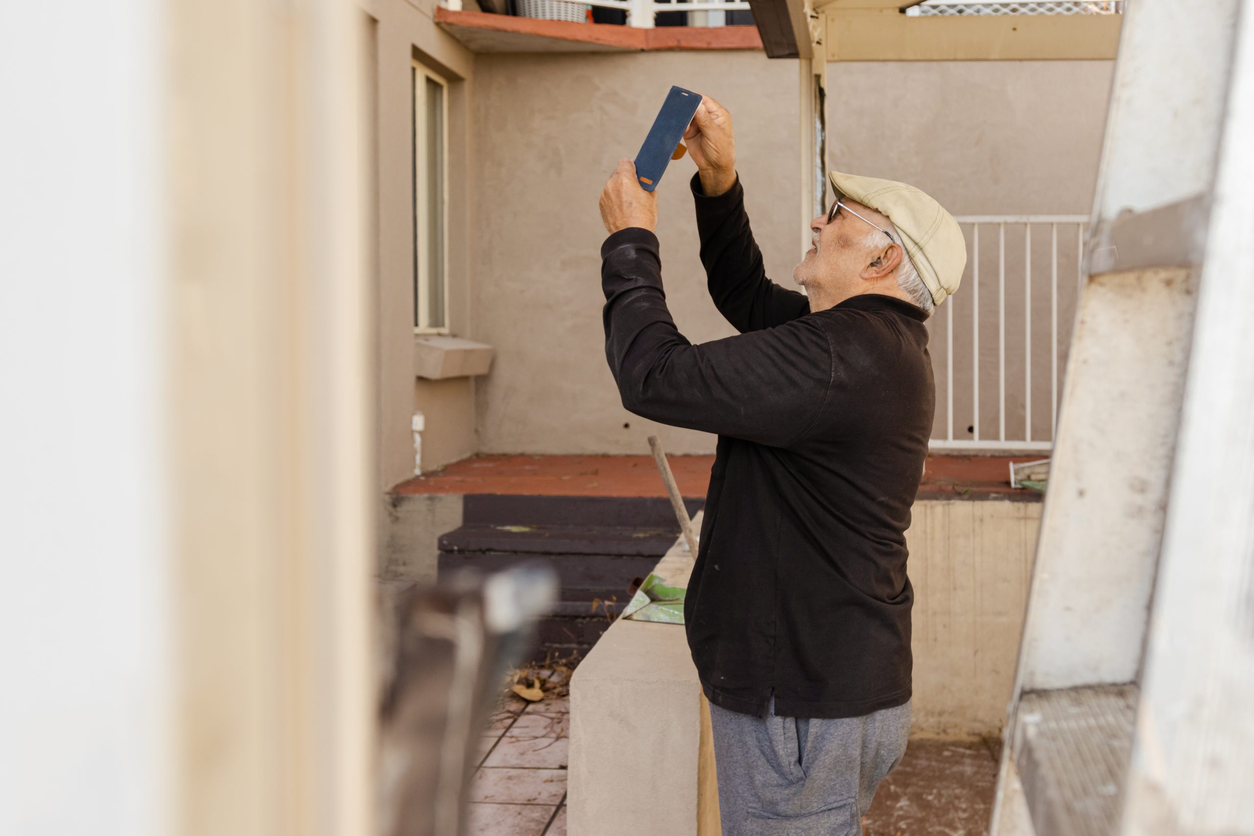 A Irish homeowner discovering signs of structural movement in their home and looking at whether they can claim this on their insurance. 