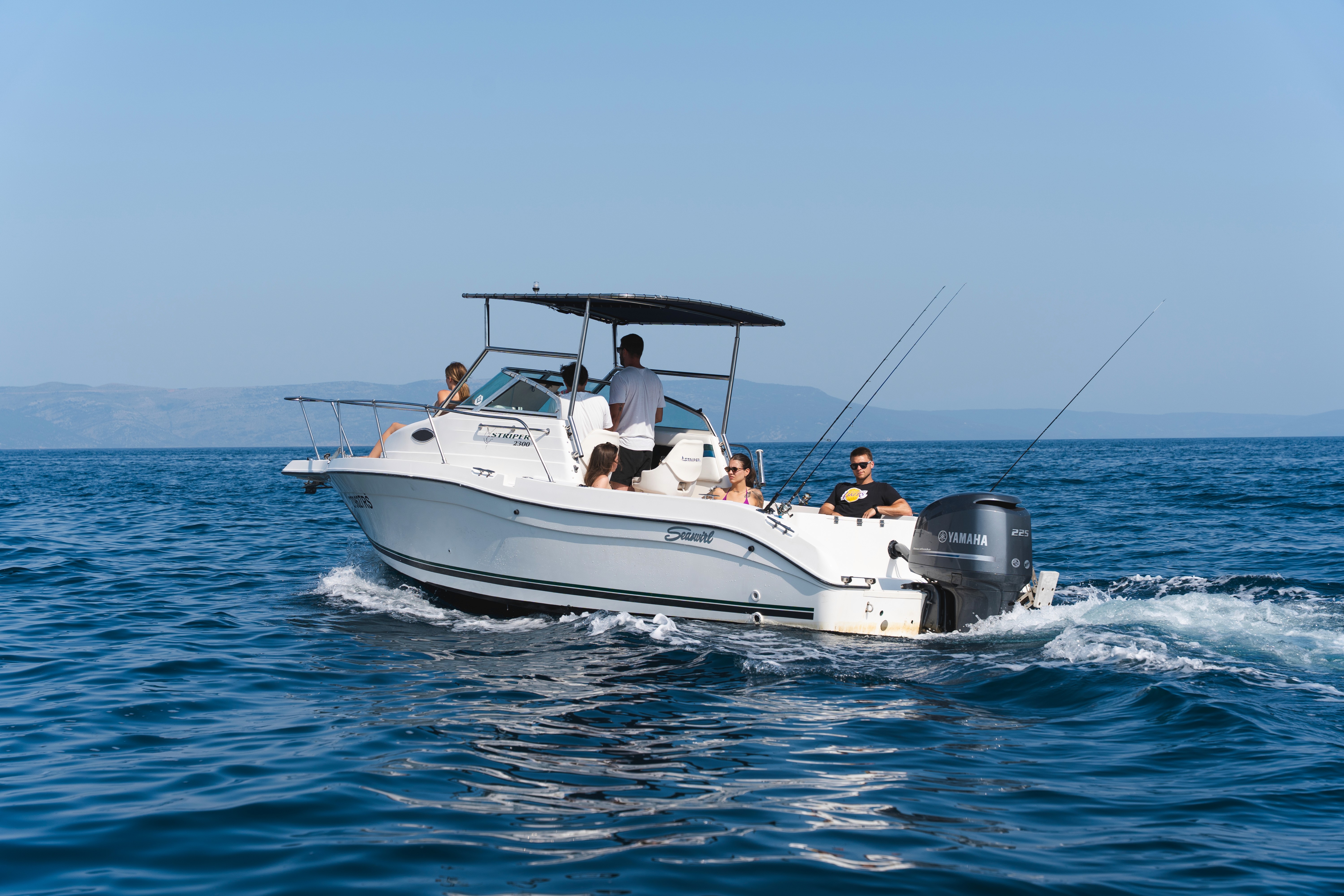 Seaswirl Striper 23 WA OB crusing