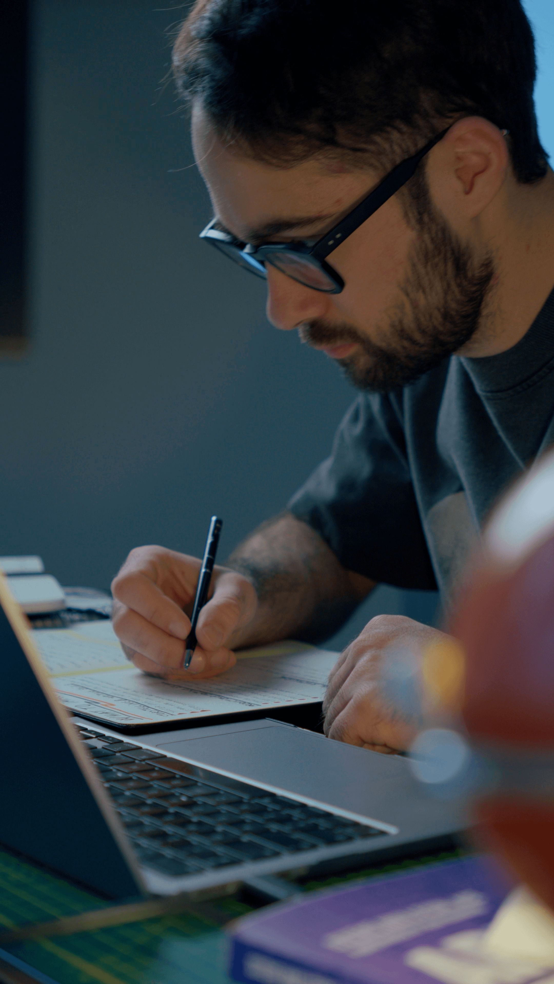 Young white English man in his mid to late 20s