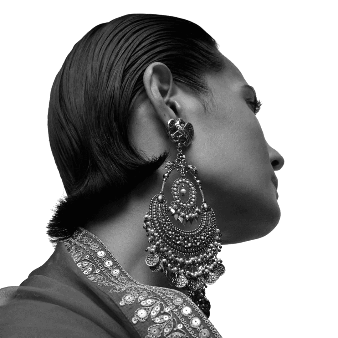 Map-inspired screen showing distillery route and terroir visual cues