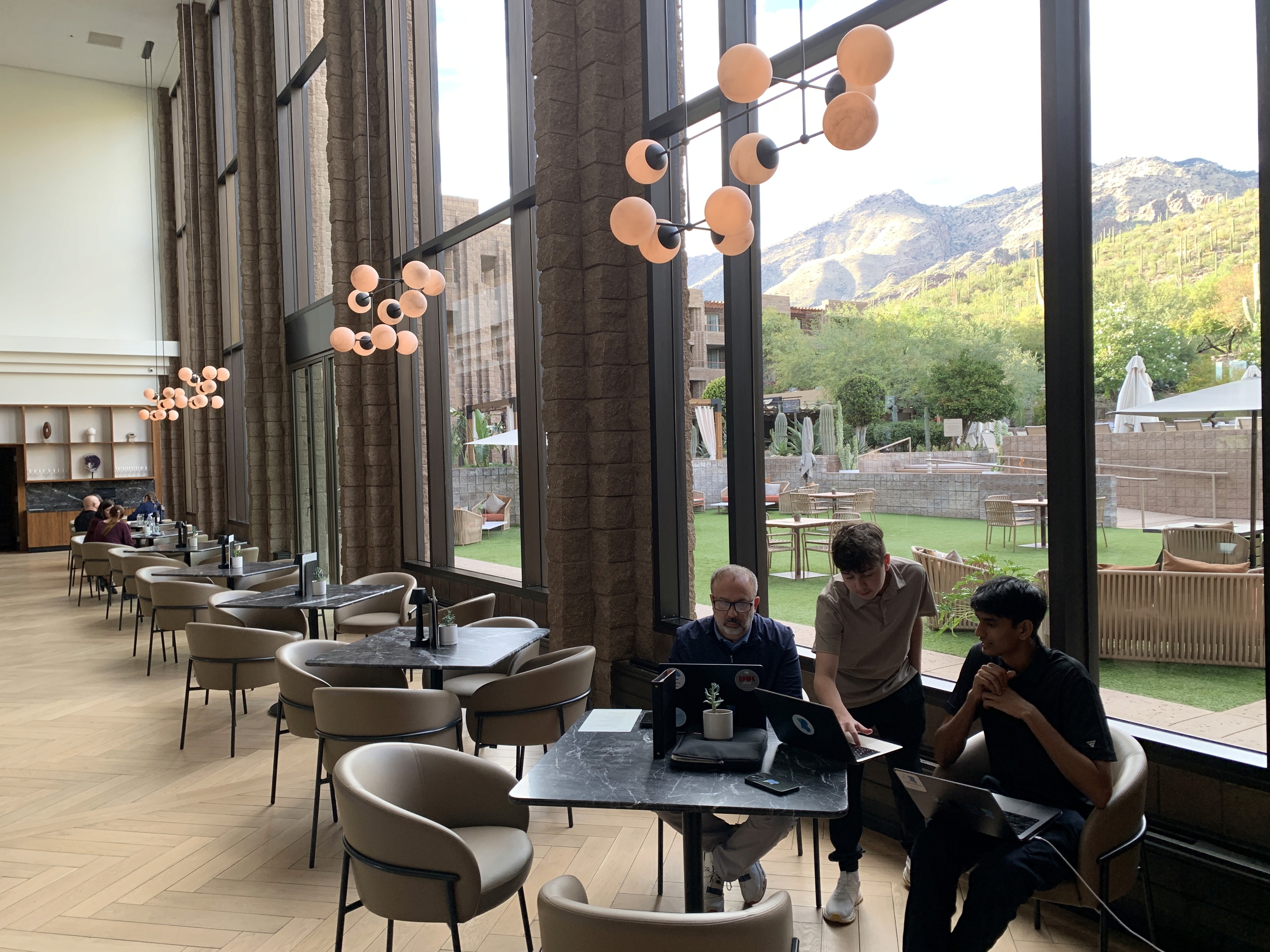 Solomaze Hero section