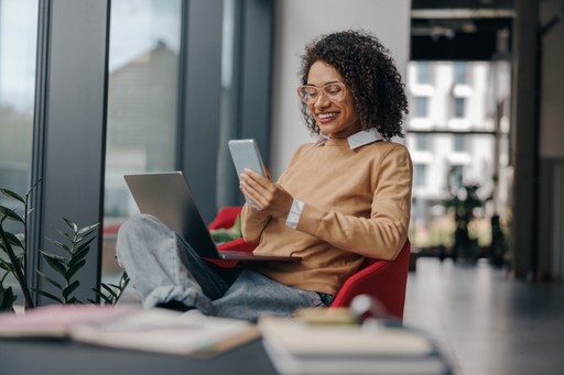 A Leeting agent getting into contact with landlords using LocalRankPro's Landlord connect service