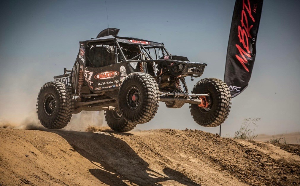 4400 Unlimited solid axle two-seat race car