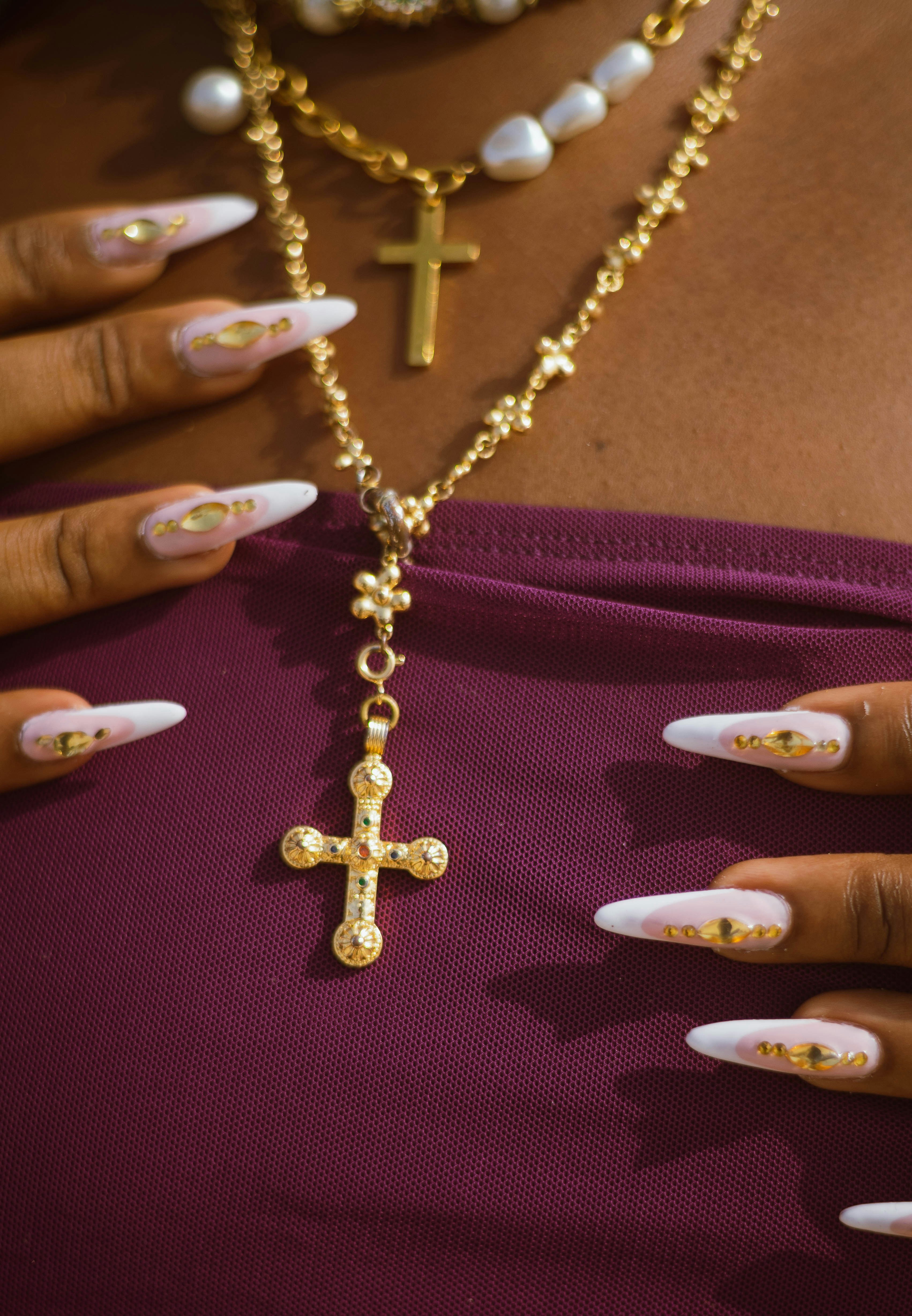 best acrylic nails near me