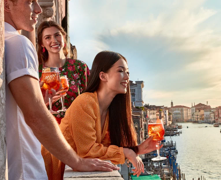 APEROL Image Bild | Einer von +75 Kunden auf die HOUDAINI® stolz ist.