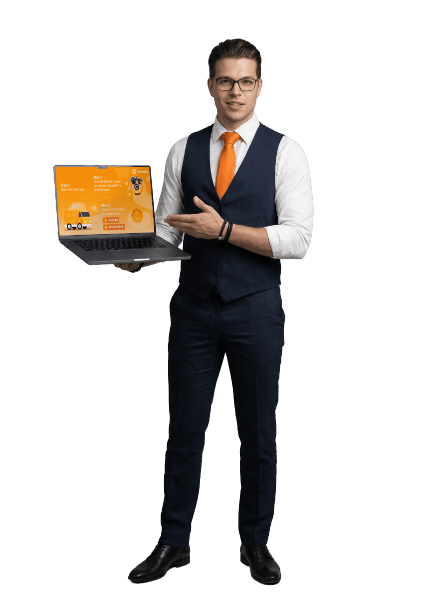 Tom van T7 Productions toont een animatie op zijn laptop