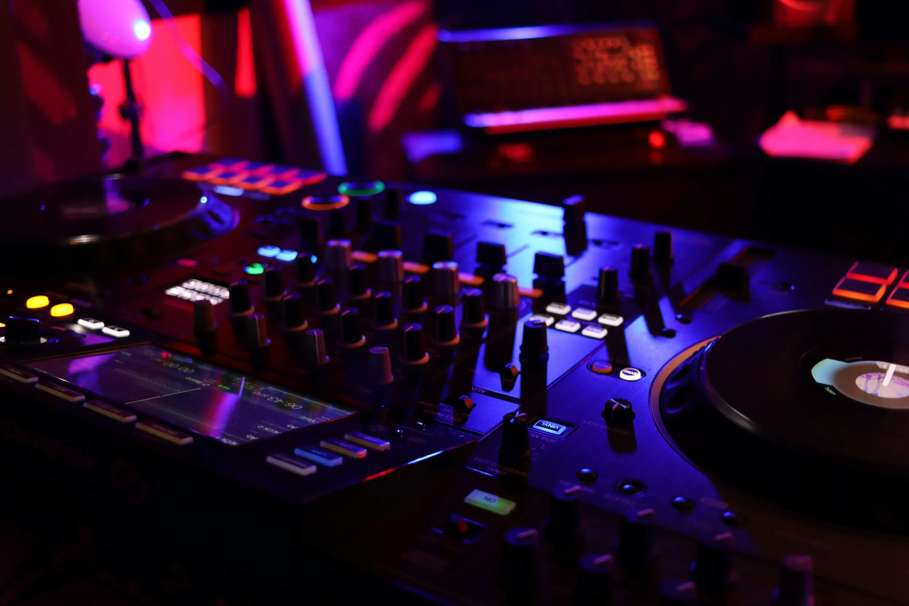 closeup photo of DJ mixer
