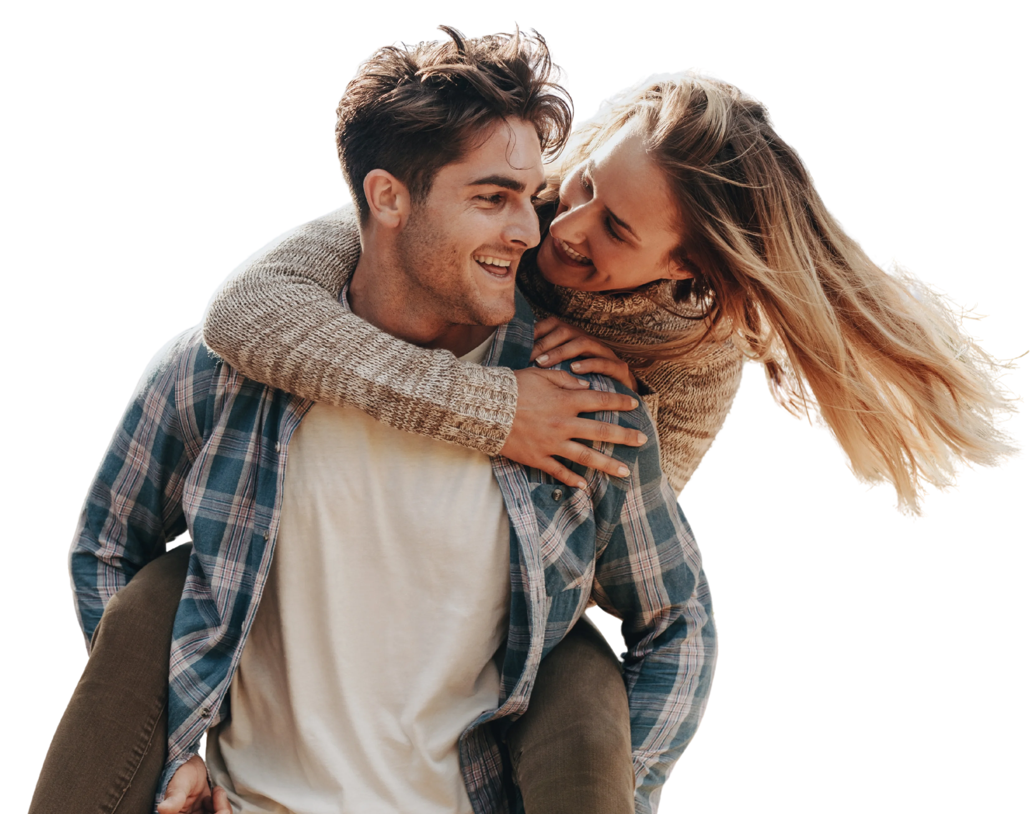 Couple heureux devant leur appartement neuf JL HOME