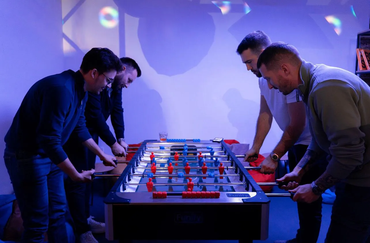 stoni fudbal iznajmljivanje