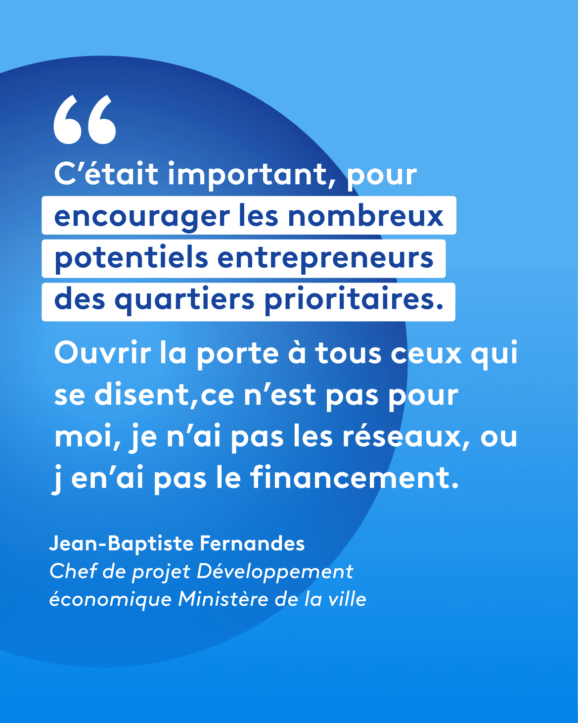 Exemple de post pour les réseaux sociaux du média TopLine, mettant en vedette le rappeur Leto pour une publication titrée 'SES MEILLEURS FEATURING'. Le visuel est un portrait rapproché de l'artiste Leto, les mains près de sa tête, portant des lunettes de soleil rondes, un pull à motif écossais et une montre blanche. Le titre est en typographie percutante blanche et orange vif. Le nom de l'artiste ('Leto') et le sujet sont clairement mis en avant. Le bas du post mentionne d'autres artistes (Ninho, Guy de Bezbar). Ce post est une illustration de la stratégie de contenu social de Nux-Studio, spécialisée dans la création de graphismes impactants pour l'actualité du rap français et la promotion d'artistes.