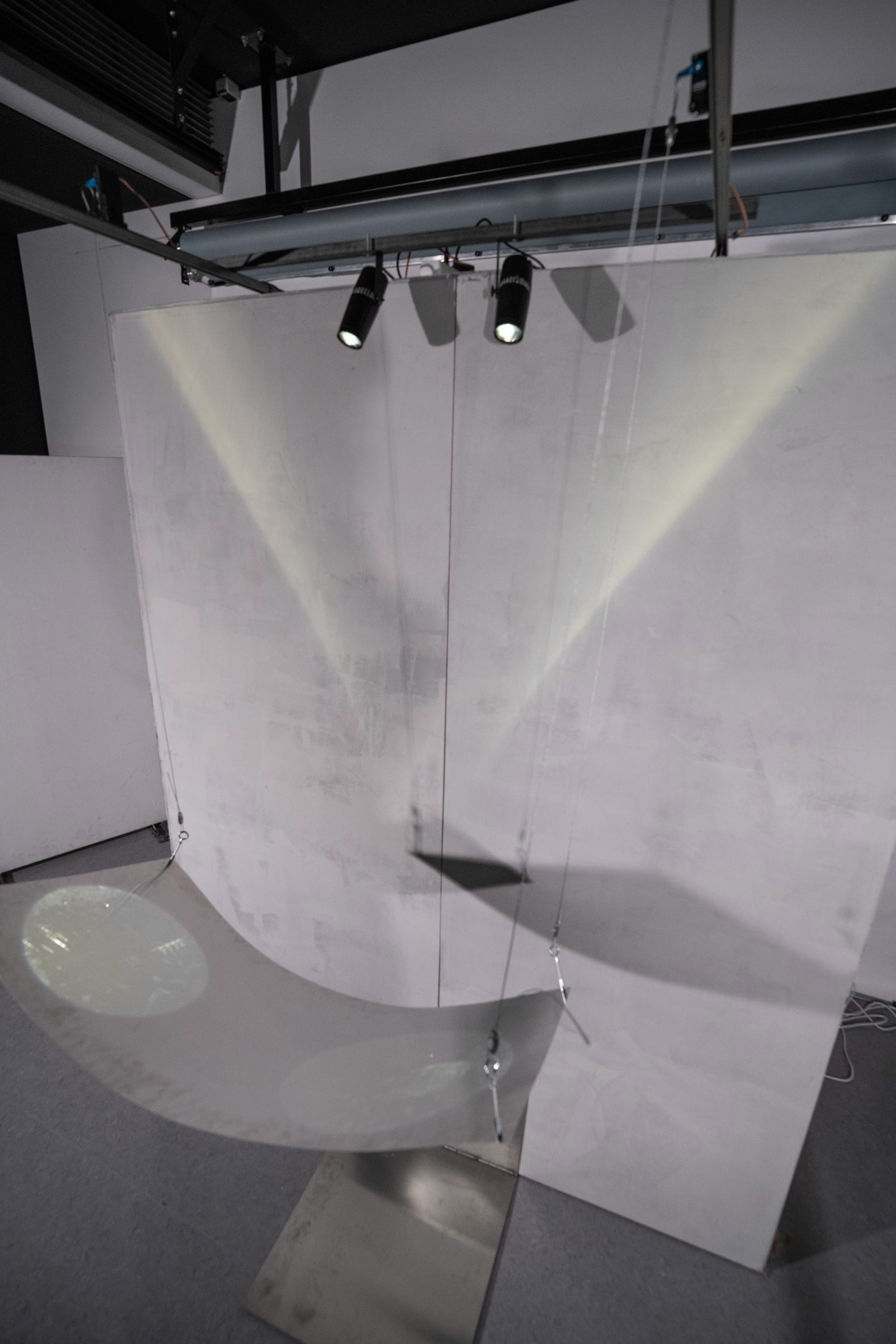 Freude Skulptur von leicht oben