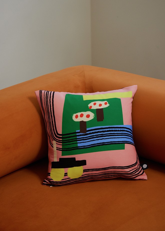 country road 스웨이드 터치 쿠션 커버