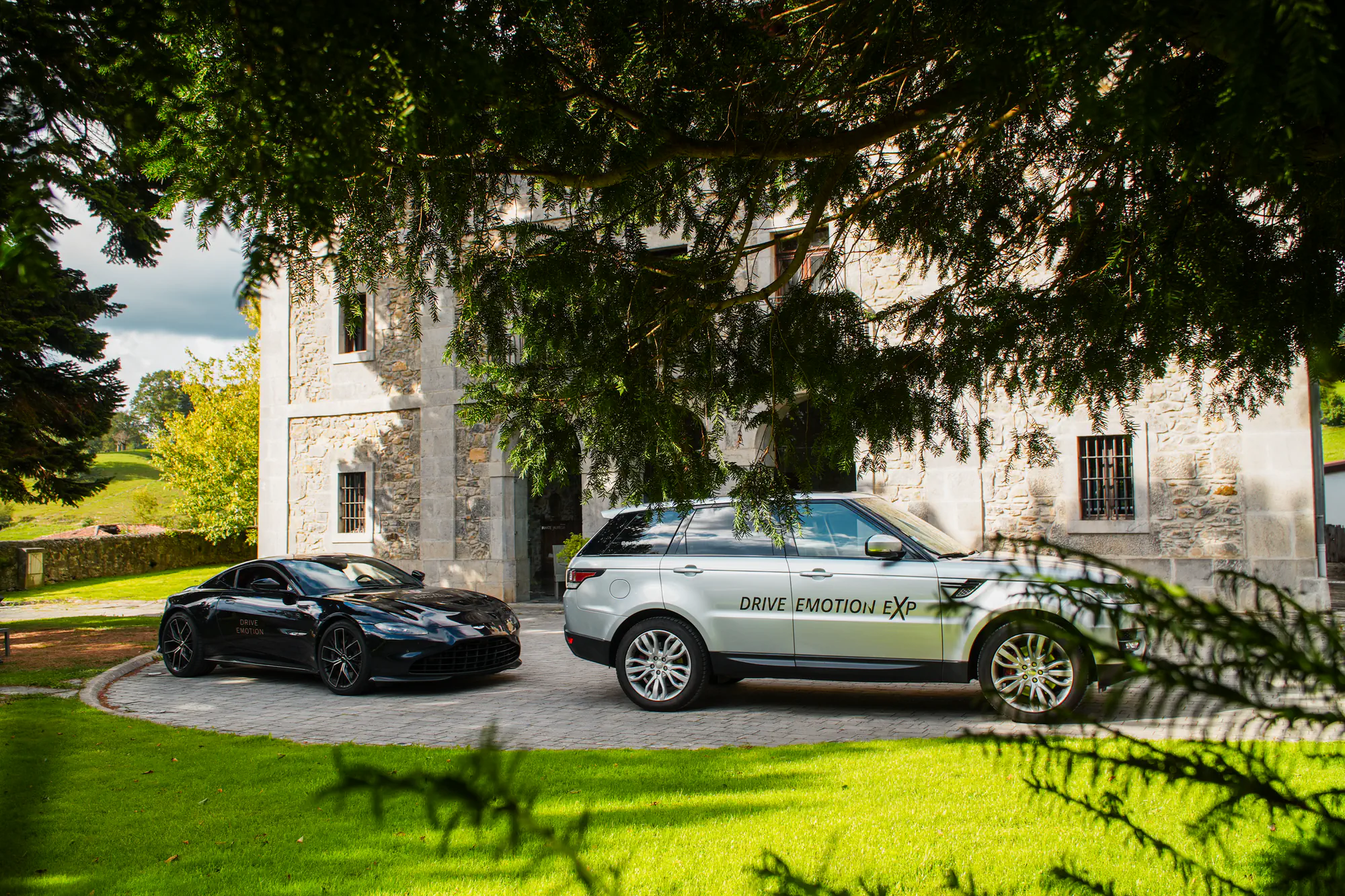 voiture ouvreuse et 4x4 de fermeture de Drive Emotion