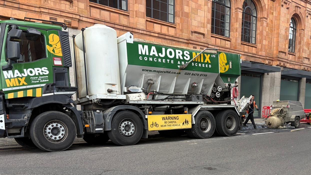 Majors Mix volumetric concrete truck batching on site at KX in Chelsea, central London