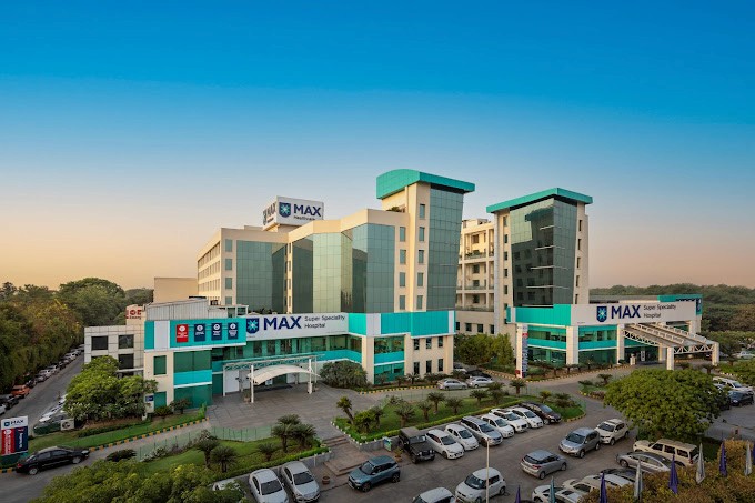 Max hospital saket