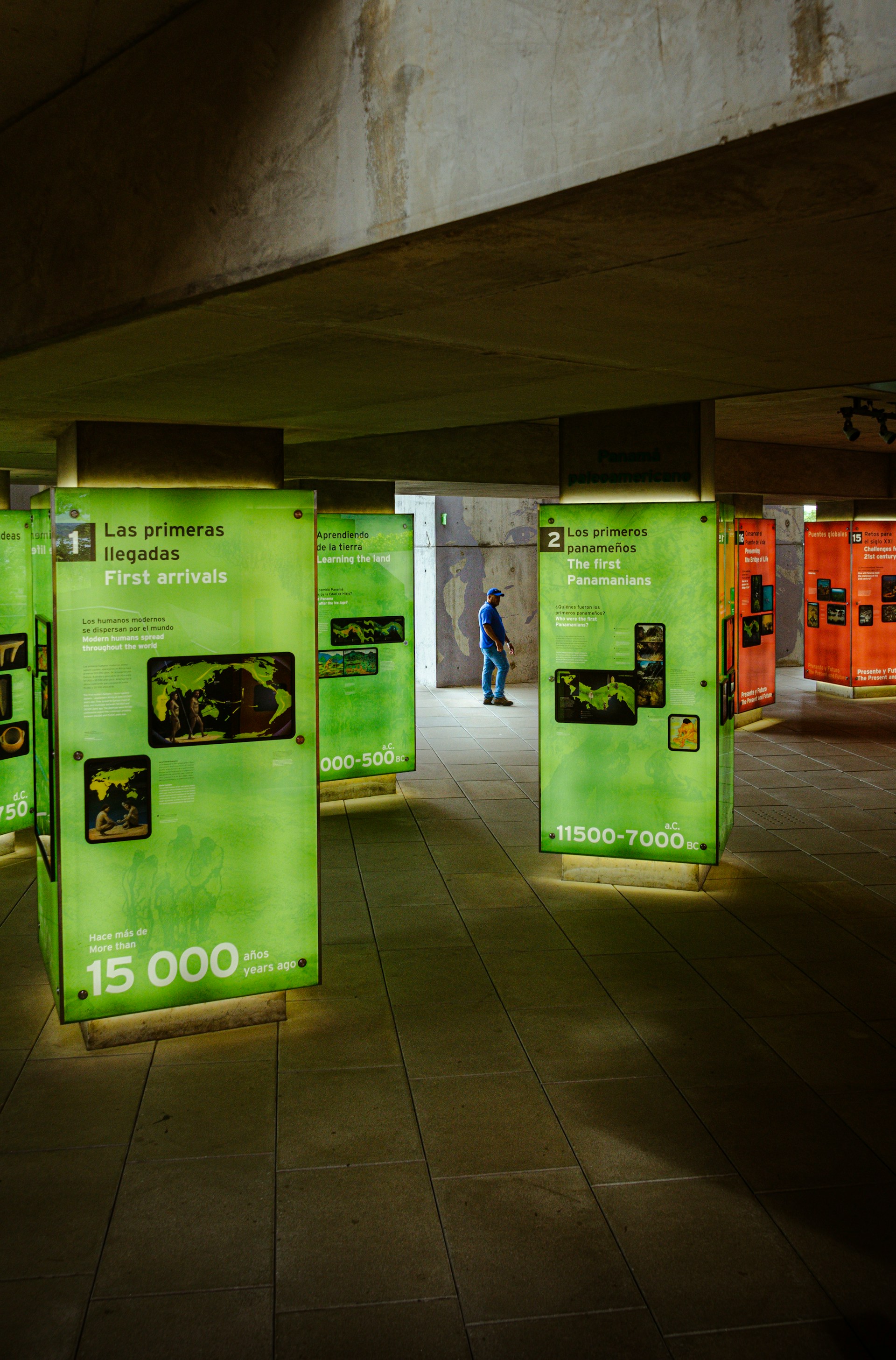 experiential marketing exhibits, custom exhibit design services, trade show booth fabrication, modular exhibit systems, exhibit program management, trade show logistics, booth installation services, exhibit builder Las Vegas, Circle Exhibit, experiential events
