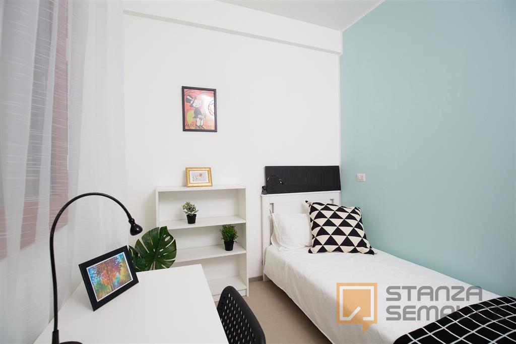12 sqm room in Vicolo GIOIA, Rimini