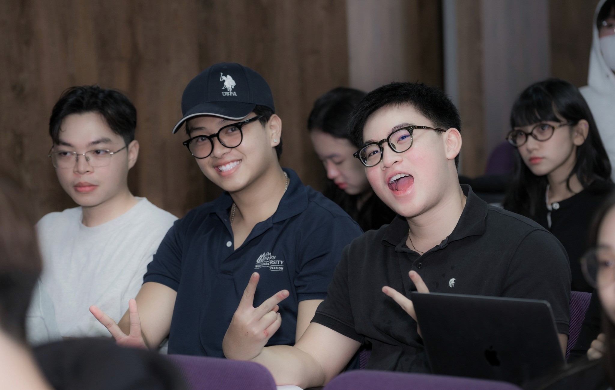 Phương châm "Tôn trọng sự khác biệt", Tinh thần Giáo dục khai phóng tại HSU