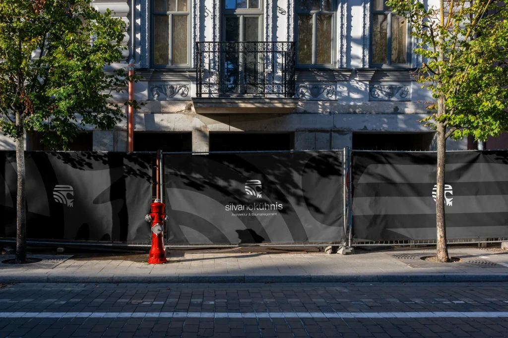 Silvano Kühnis Bauzaun