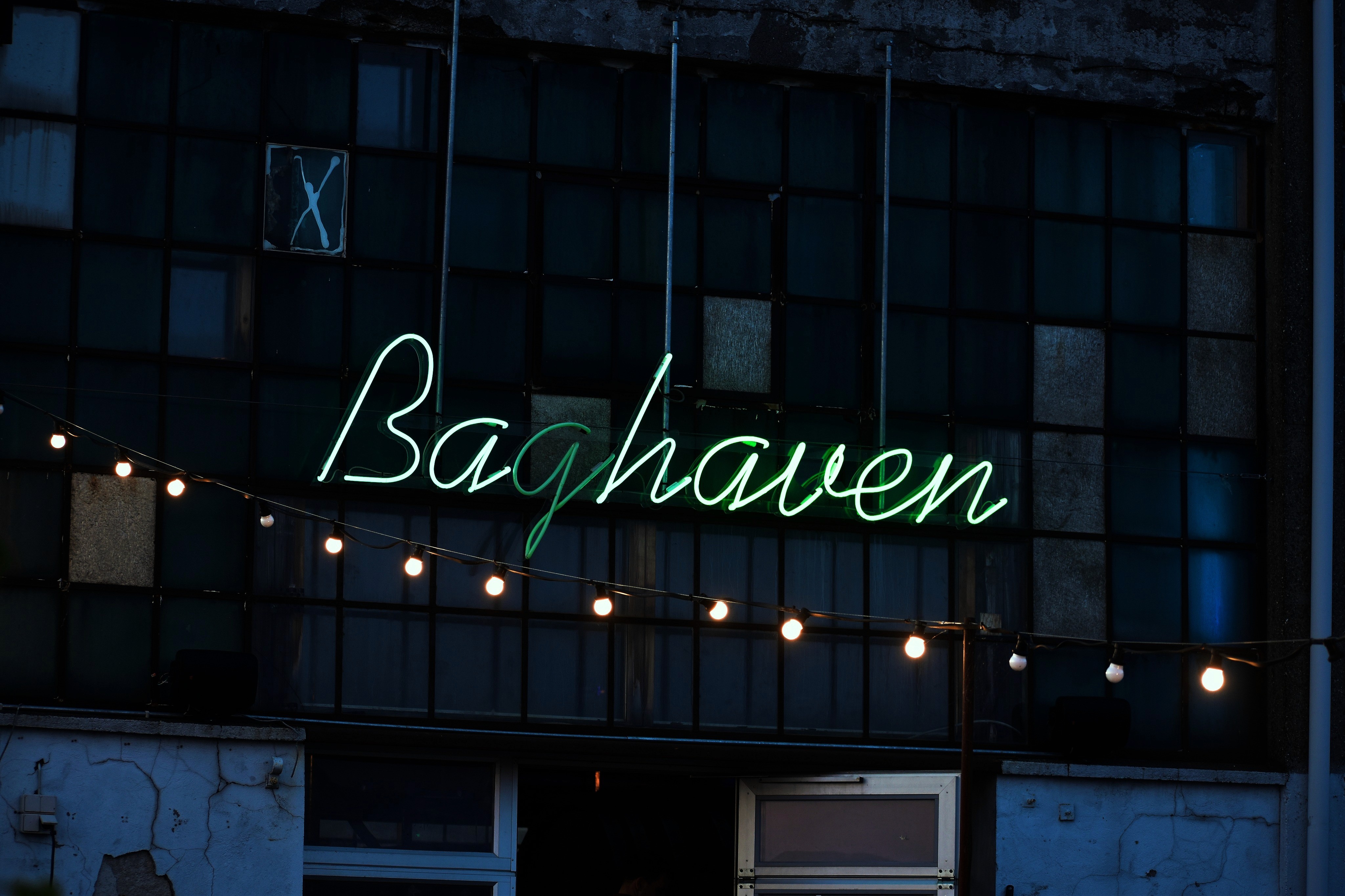 a black female model