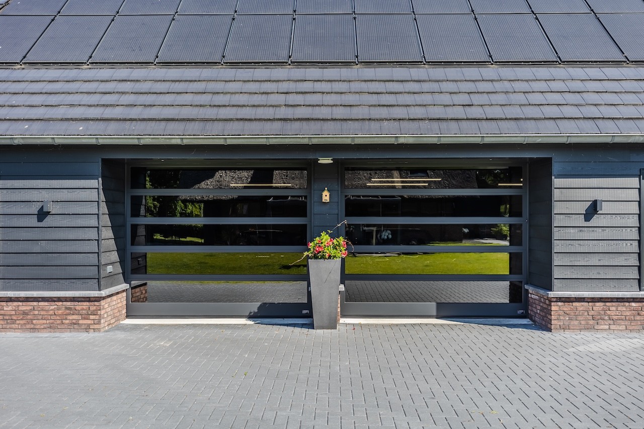 Fotografie garagdeuren website Jan Karssen - 5en2 Groep