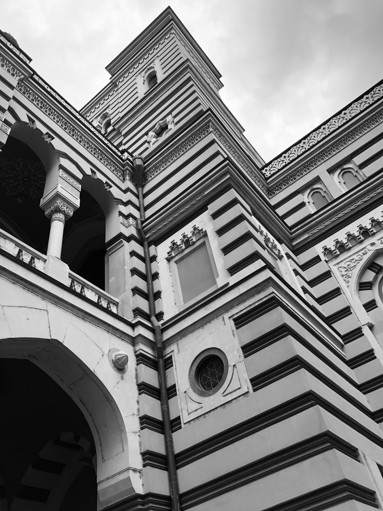 Black and white image of building