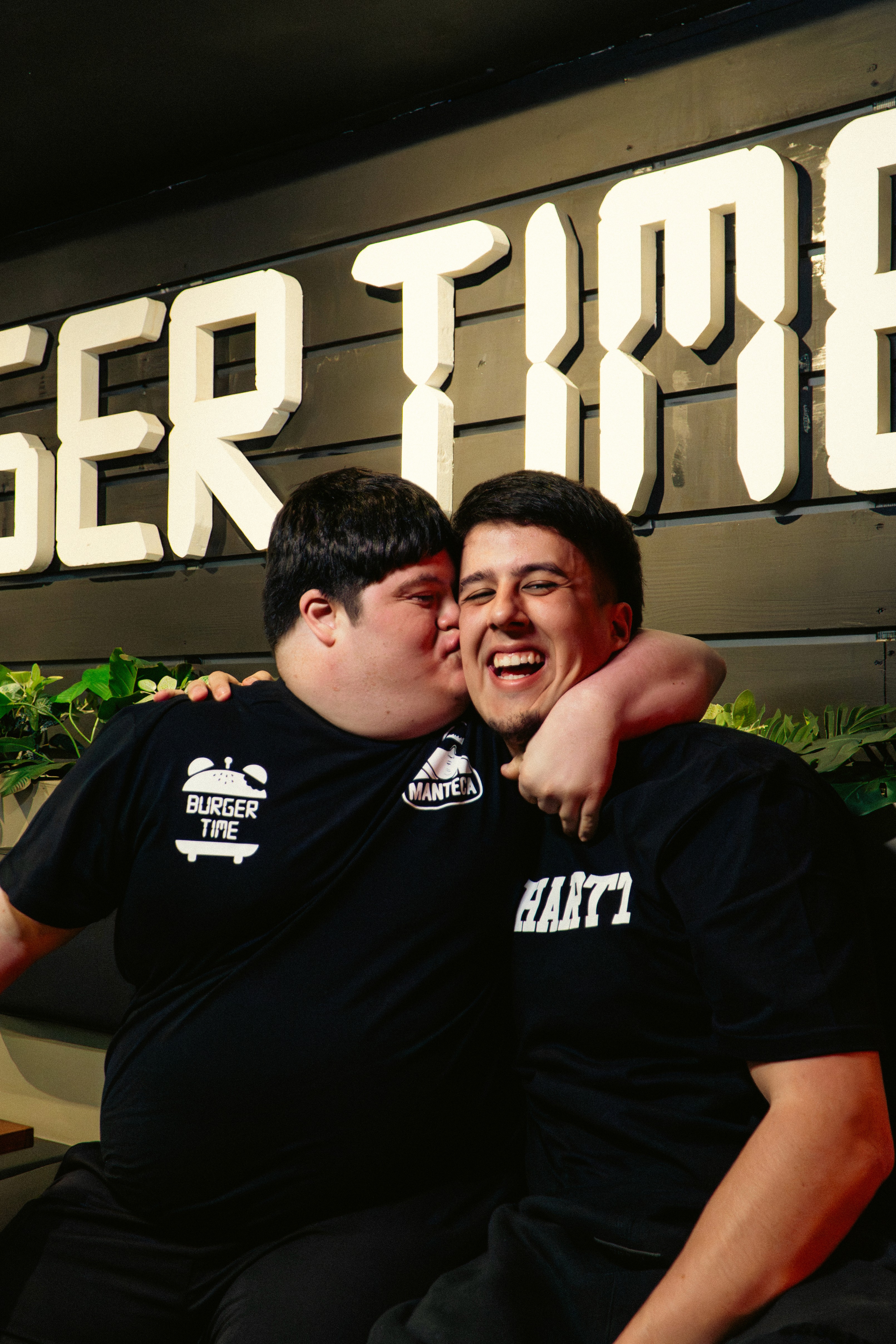 Alonso x Santicap - Burger Time