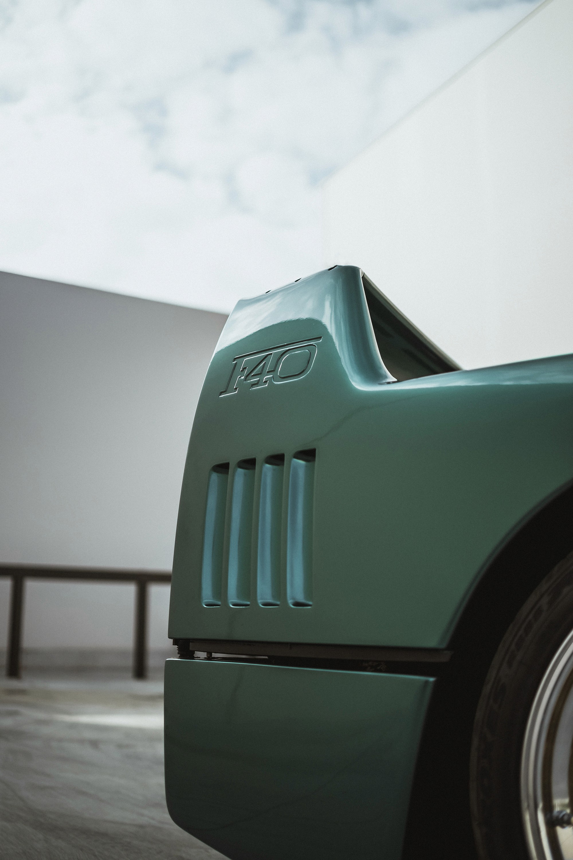 INOZETEK Liquid Metallic Aventurine Super Gloss Metallic Ferrari F40