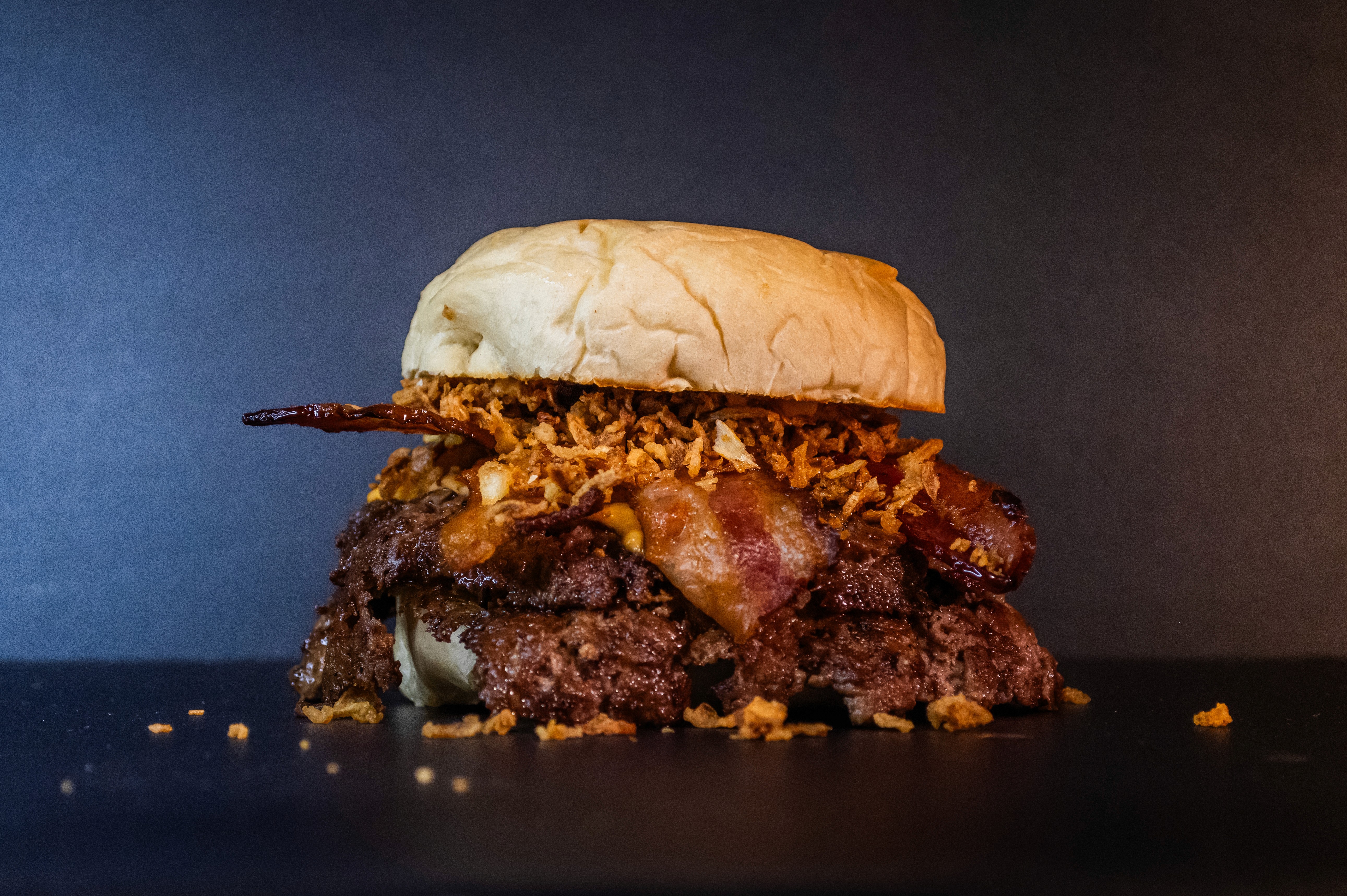 hamburguesa smash de queso con bacon