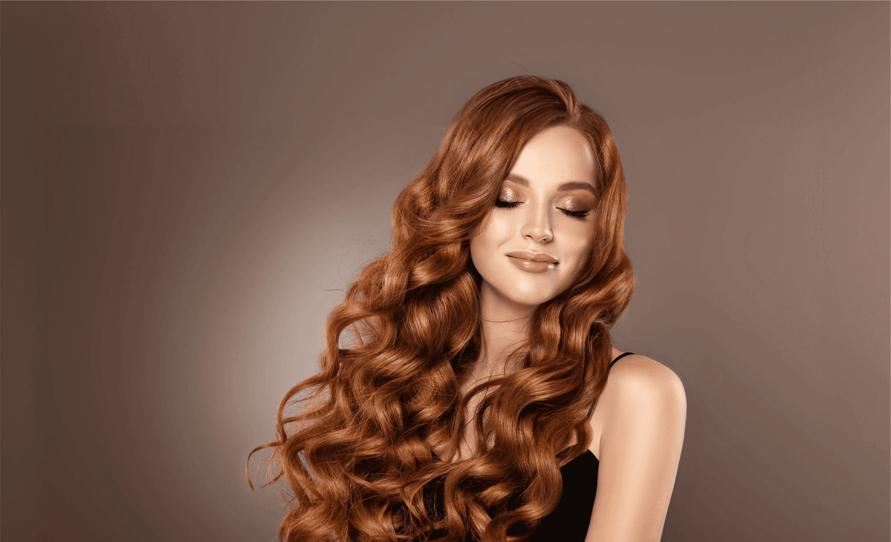 Portret van een vrouw met lange rode haren 