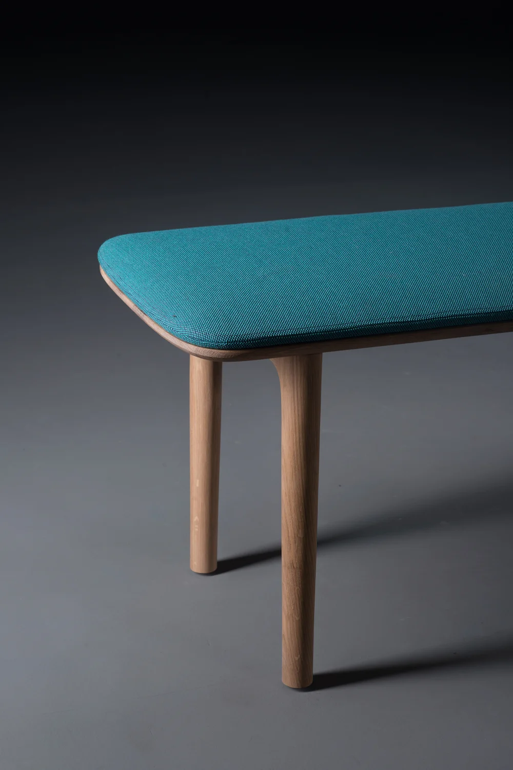 Artisan Neva bench gestoffeerde zitting 