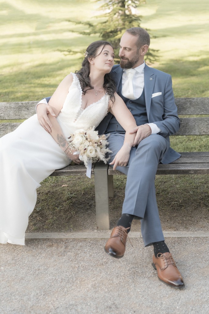 Album photo de luxe — French wedding photographer Paris — luxury wedding book France — Maison Elion — relique photographique rare — fragment intemporel — rituel artistique — photographe mariage haut de gamme — Seine-et-Marne 77 — album mariage bespoke sur mesure — timeless photography France — image symbolique — luxury French wedding photography