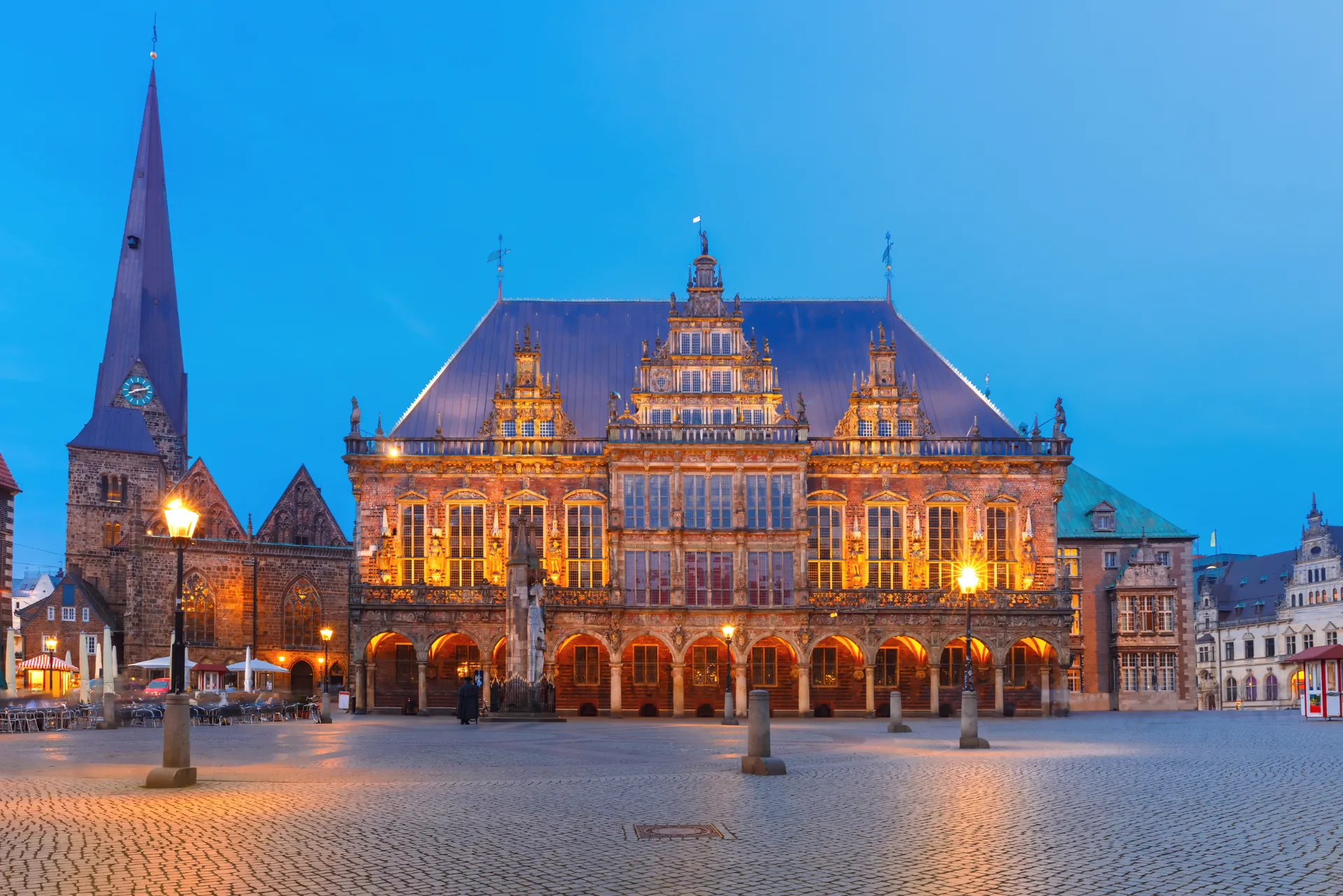 Ein Stadtpark in Bremen mit einer großen Sehenswürdigkeit in Bremen.