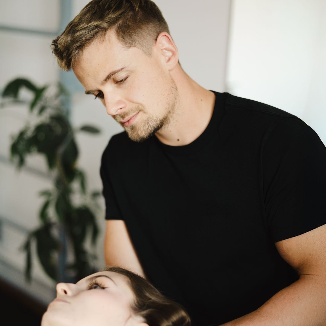 Image of physioteraphist