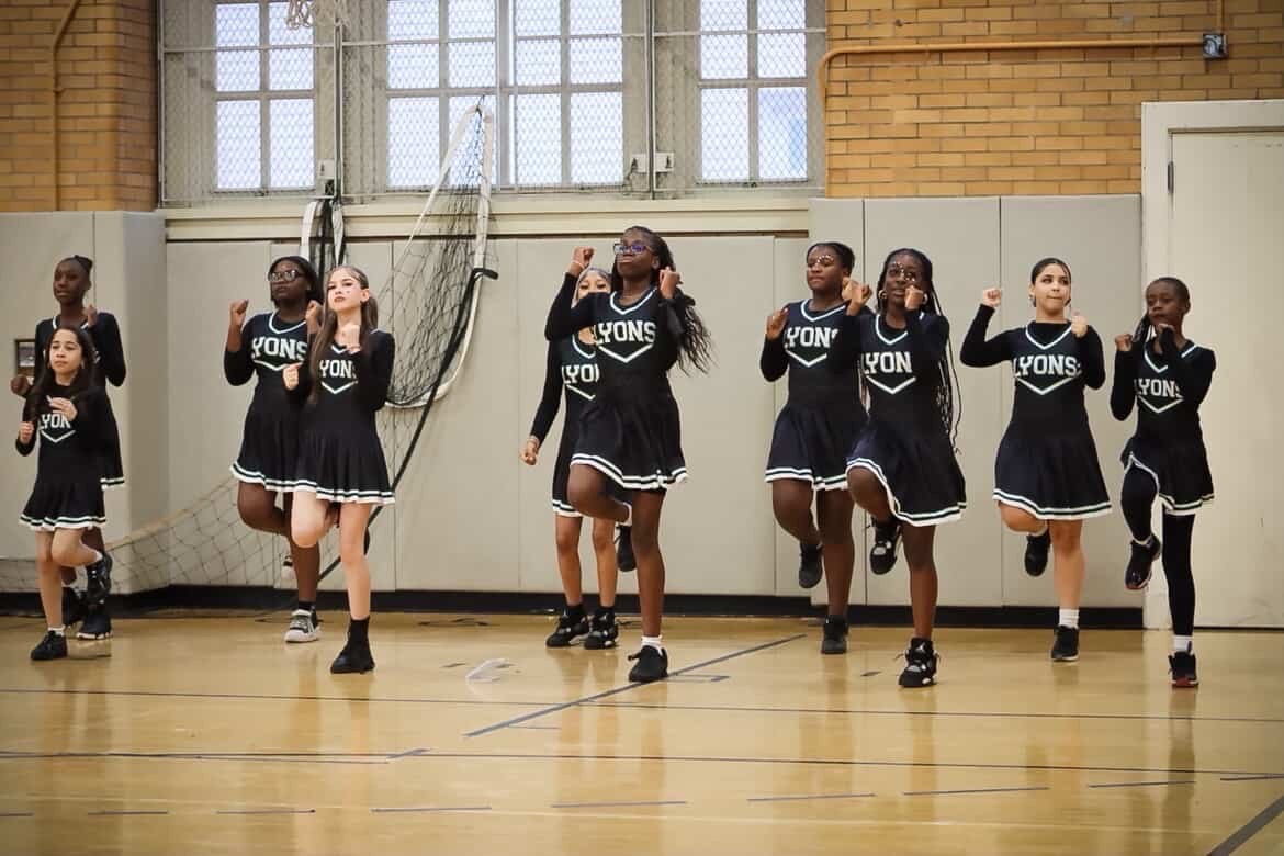 Staff photo of Grand Street Settlement staff at the Bronx Zoo.