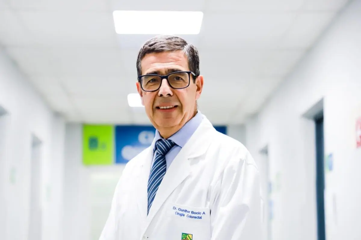 doctor gunther bocic coloproctologo universidad de chile
